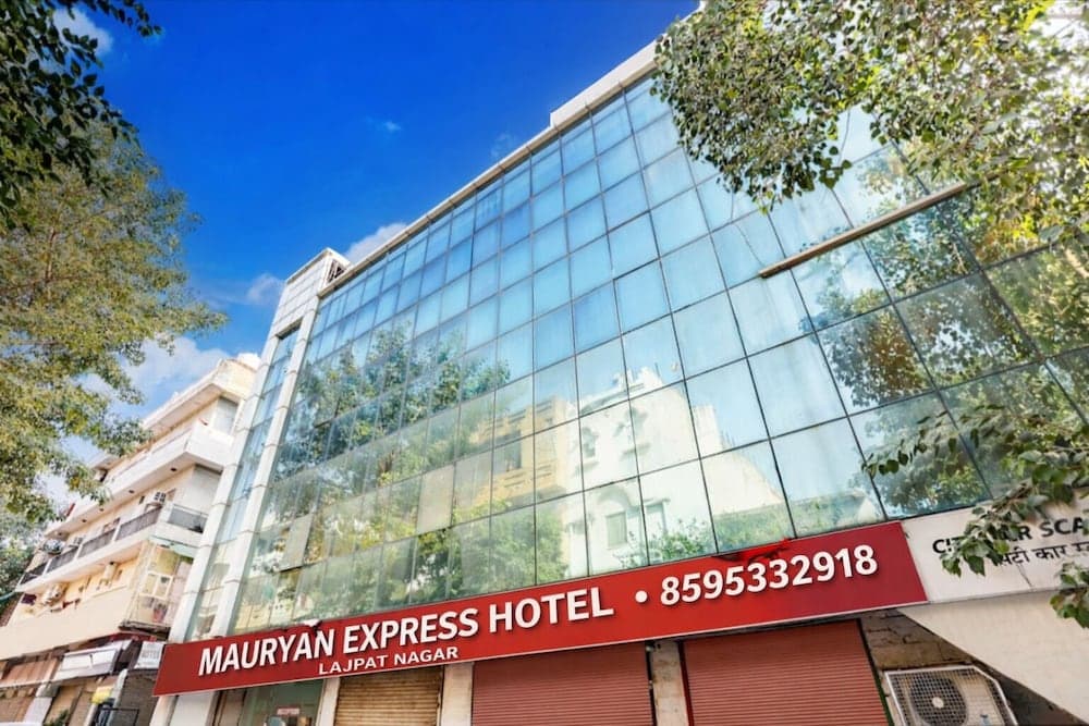 Mauryan Express Hotel Lajpat Nagar - photo 25