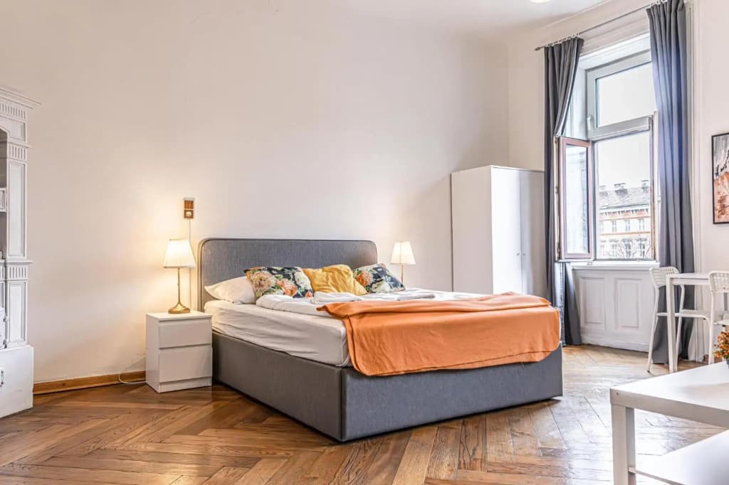Gorgeous 1BR Apt near AKH Hospital - photo 17
