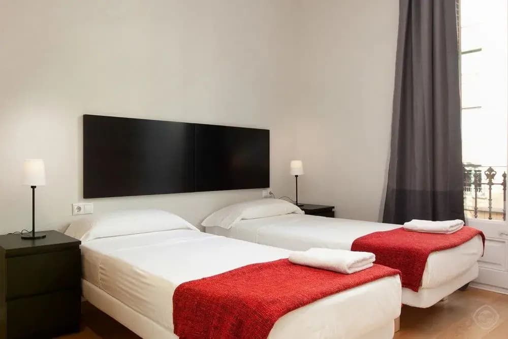Modern Center Apartments - photo 5