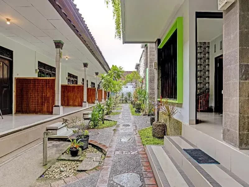 OYO 90155 Landuh Merta Residence - photo 18