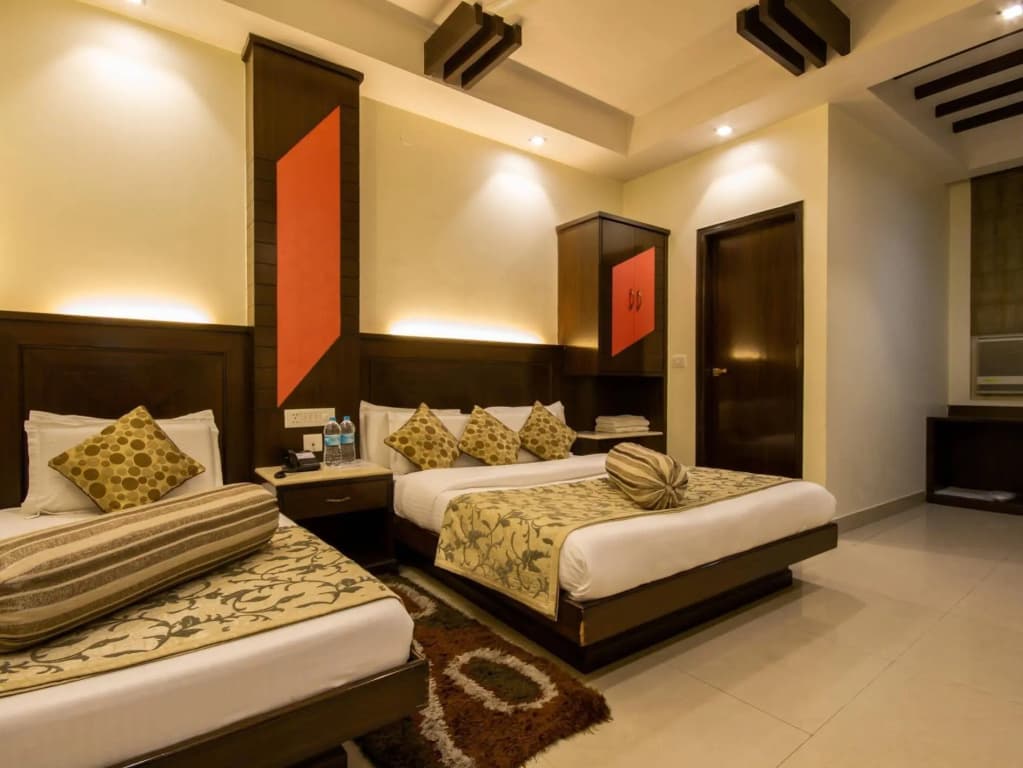 Hotel Aster Inn - photo 2