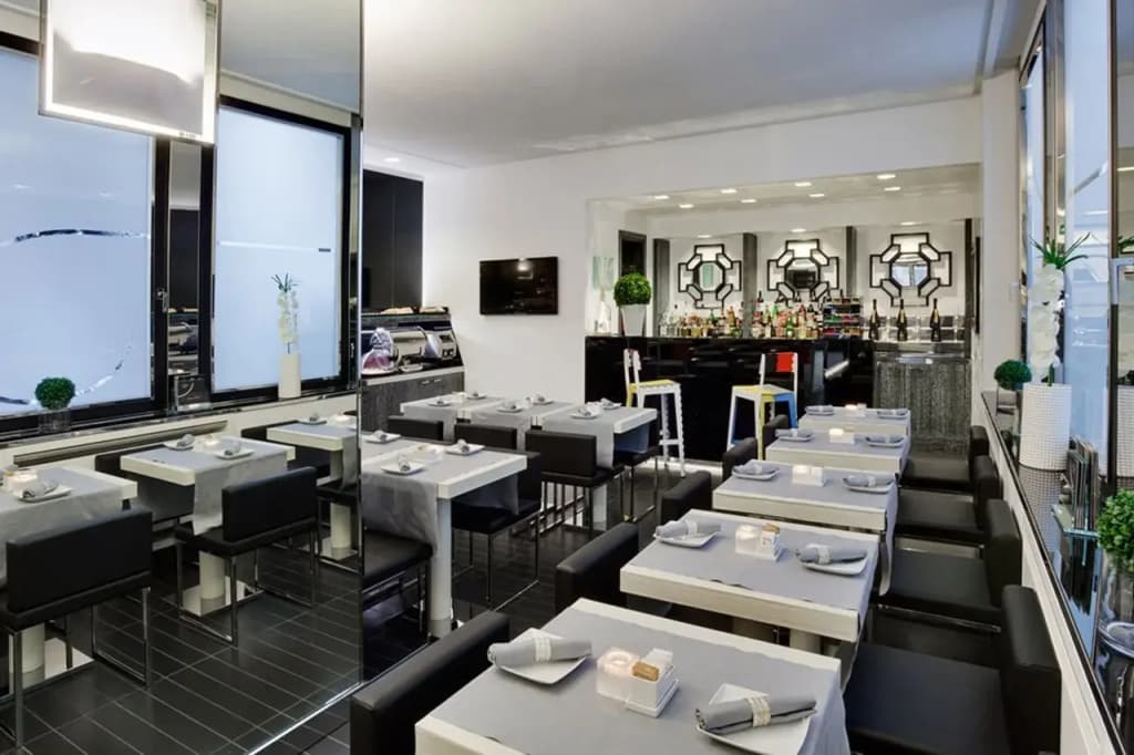 LHP Hotel Napoleon - photo 19