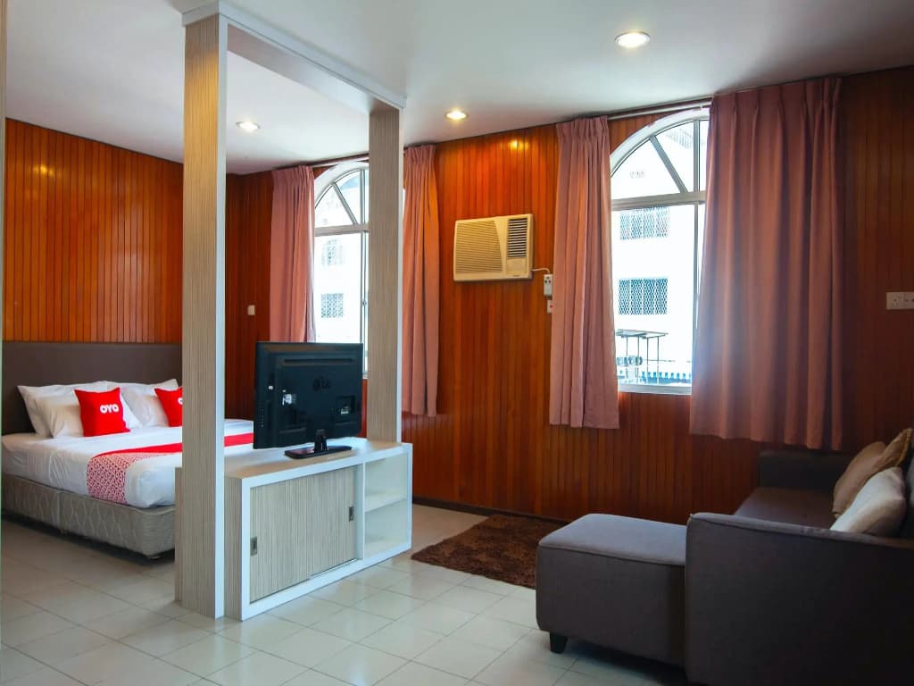 OYO 89577 Kristal Hotel - photo 2