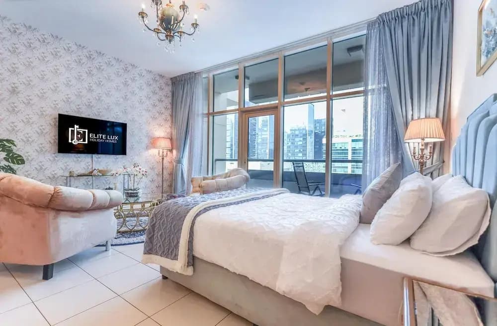 Elite LUX Holiday Homes - Bay Square Luxury Studio in Business Bay Dubai - photo 2