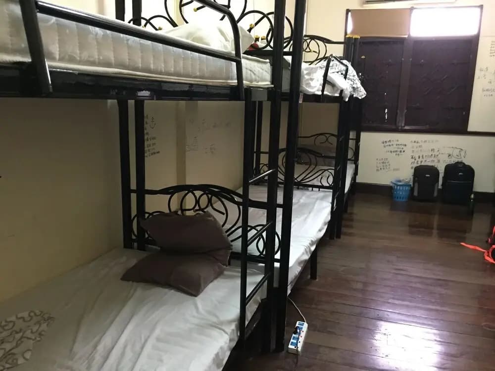 Landscape hostel - photo 2