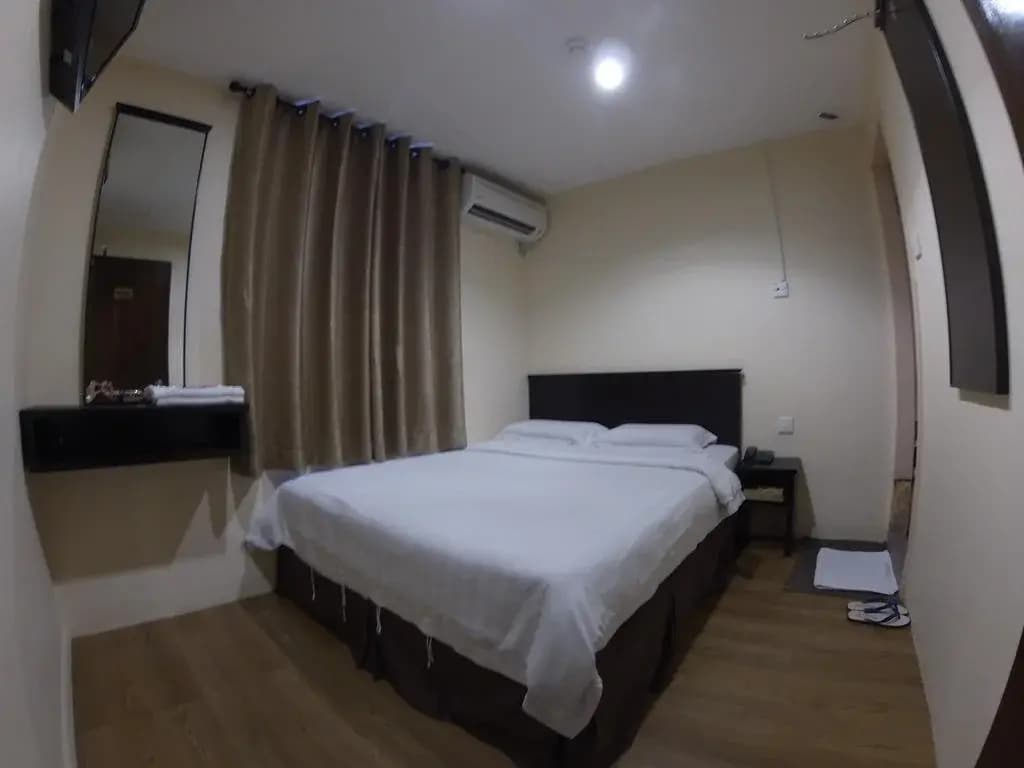 Hotel Kinabalu - photo 4