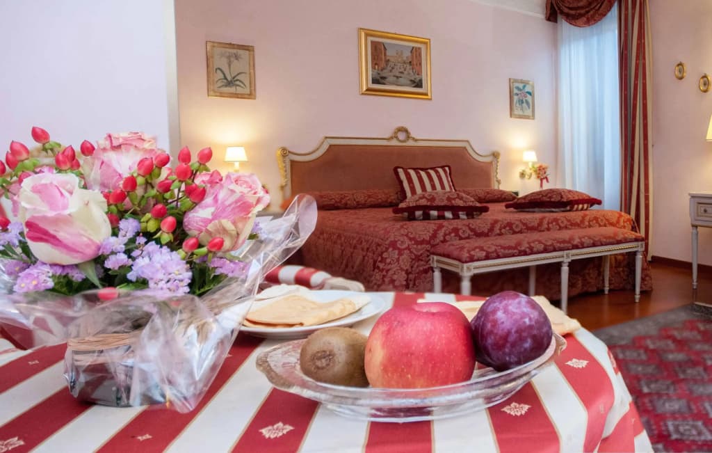 Daniel's Hotel - photo 5