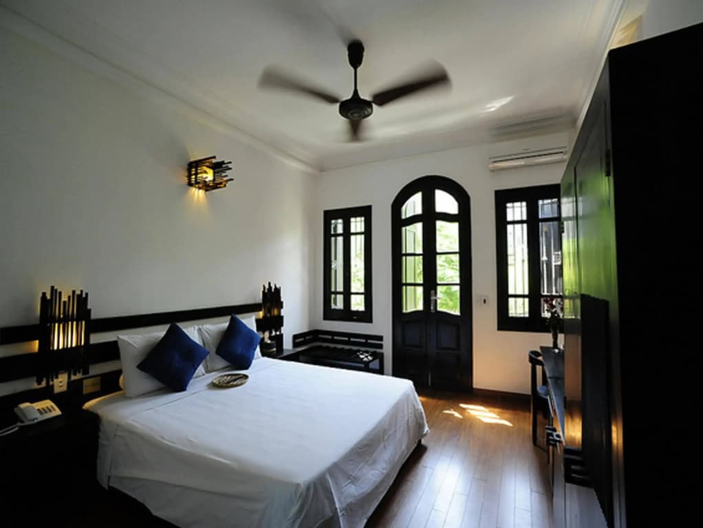 Cinnamon Hotel - photo 3