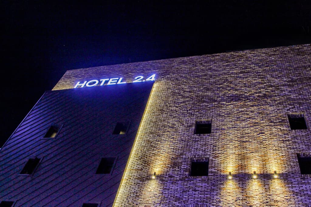 Hotel 2.4 - photo 1