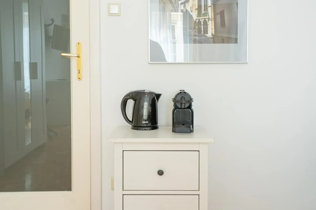 Central living - Stephansdom Apartments - photo 6