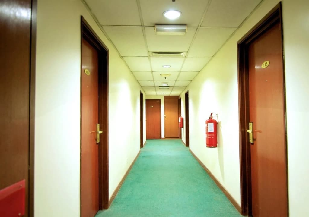 ZEN Rooms First Business Inn - photo 6
