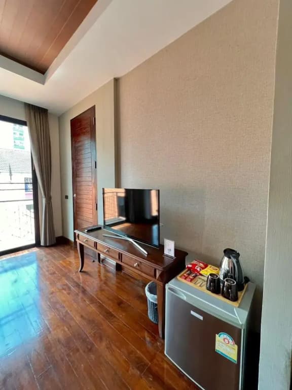 Yotaka Bangkok Hotel - photo 20