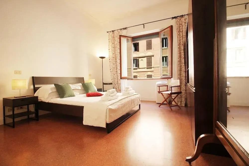 Spacious Apt Steps away from the Vatican - photo 1
