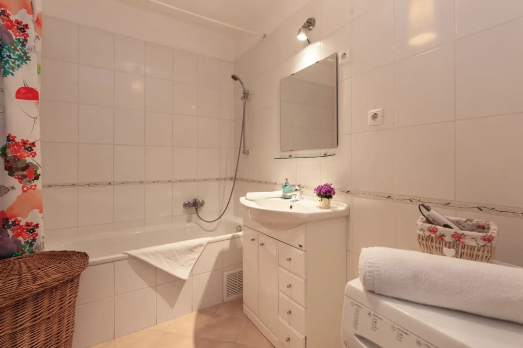 Town Hall Apartments - photo 9