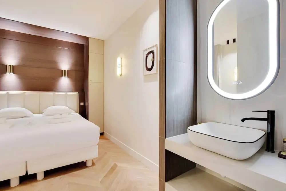 Brand New Home in the Heart of Latin Quarter - photo 3
