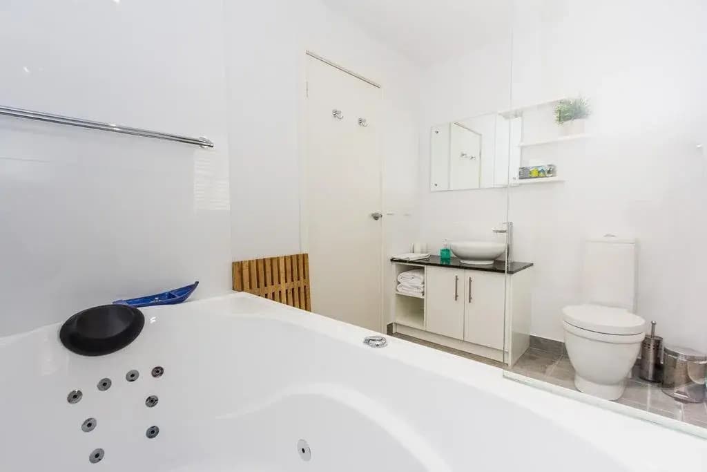 Seaside Spa Retreat - photo 12