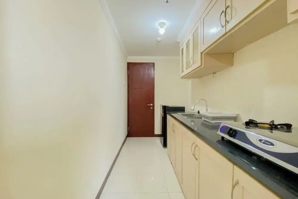 Spacious And Cozy Studio Grand Palace Kemayoran Apartment - photo 11