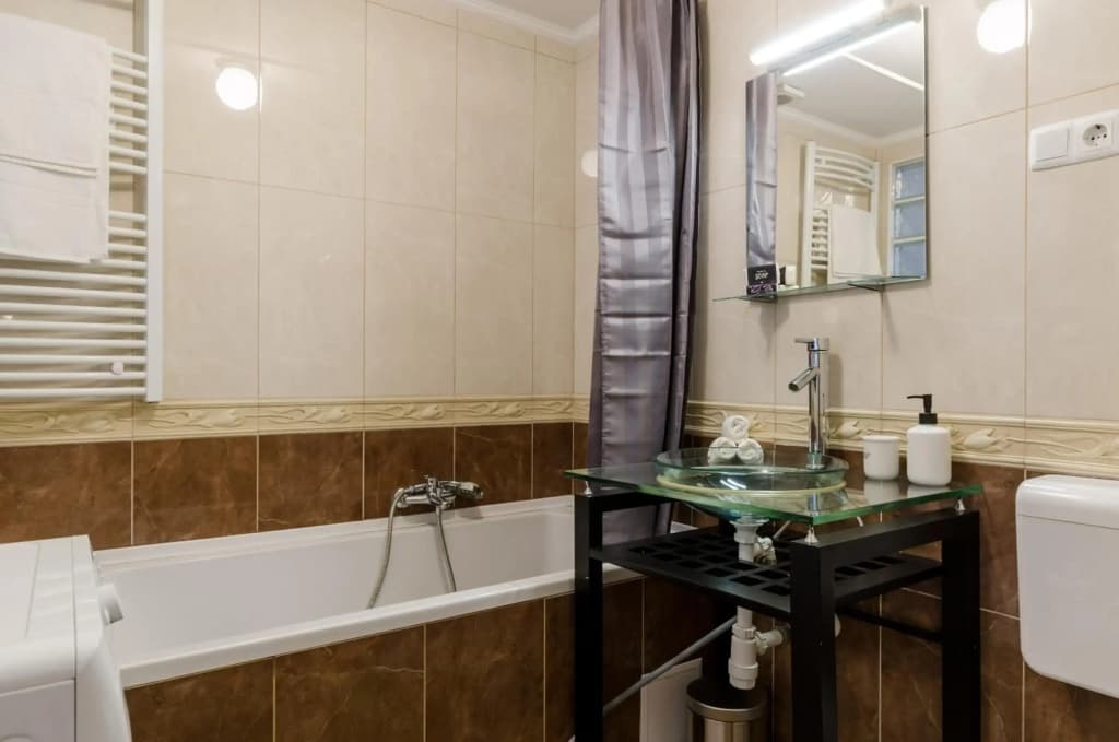 I30 Studio Apartment In Central Location. - photo 9
