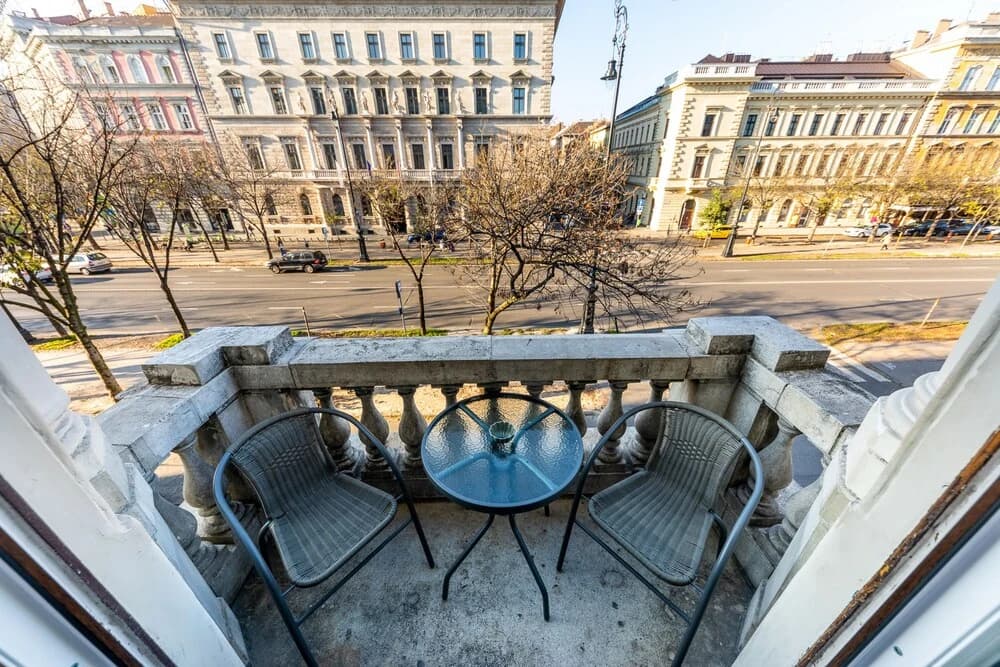 Adagio Downtown - MiniHotel - photo 14