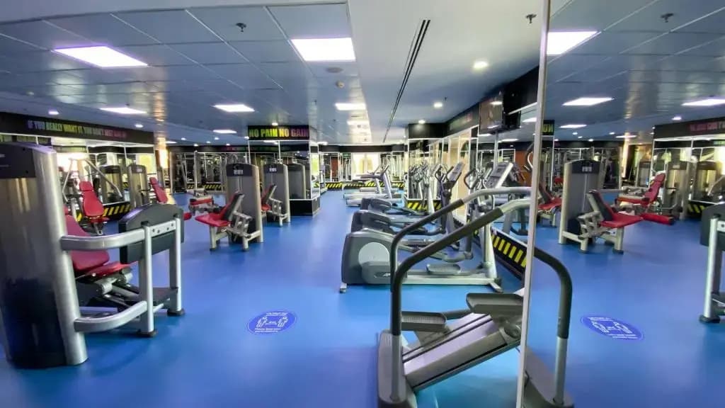 The Pearl Qatar, Luxury 2BR Apartment, Marine View, swimming pool Gym - photo 8