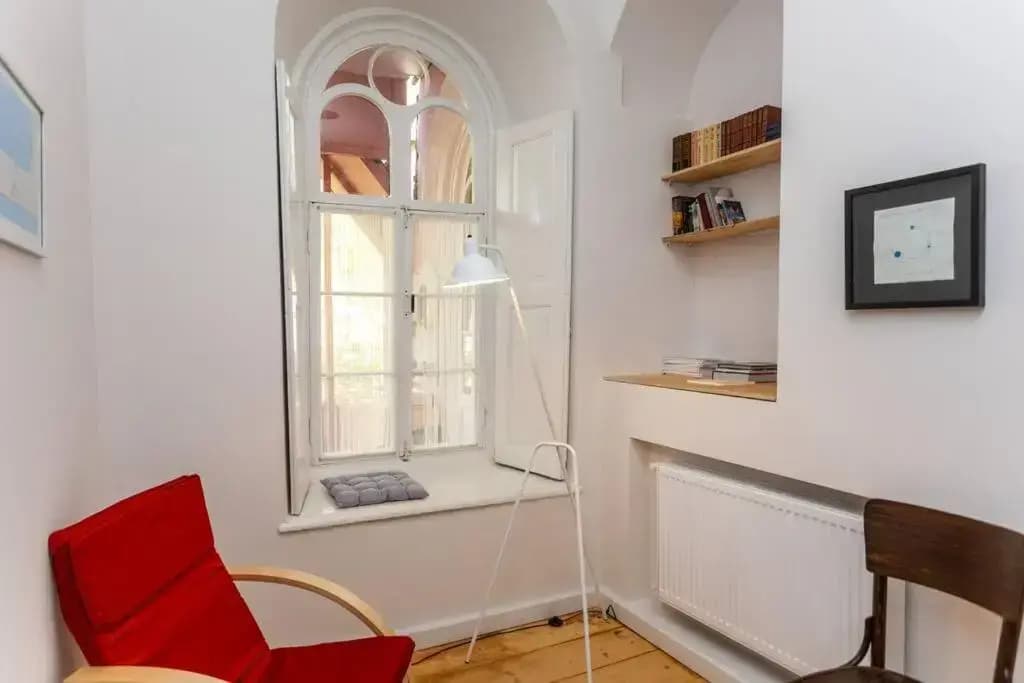 Charming 2BR Apt in Old Tbilisi - photo 10