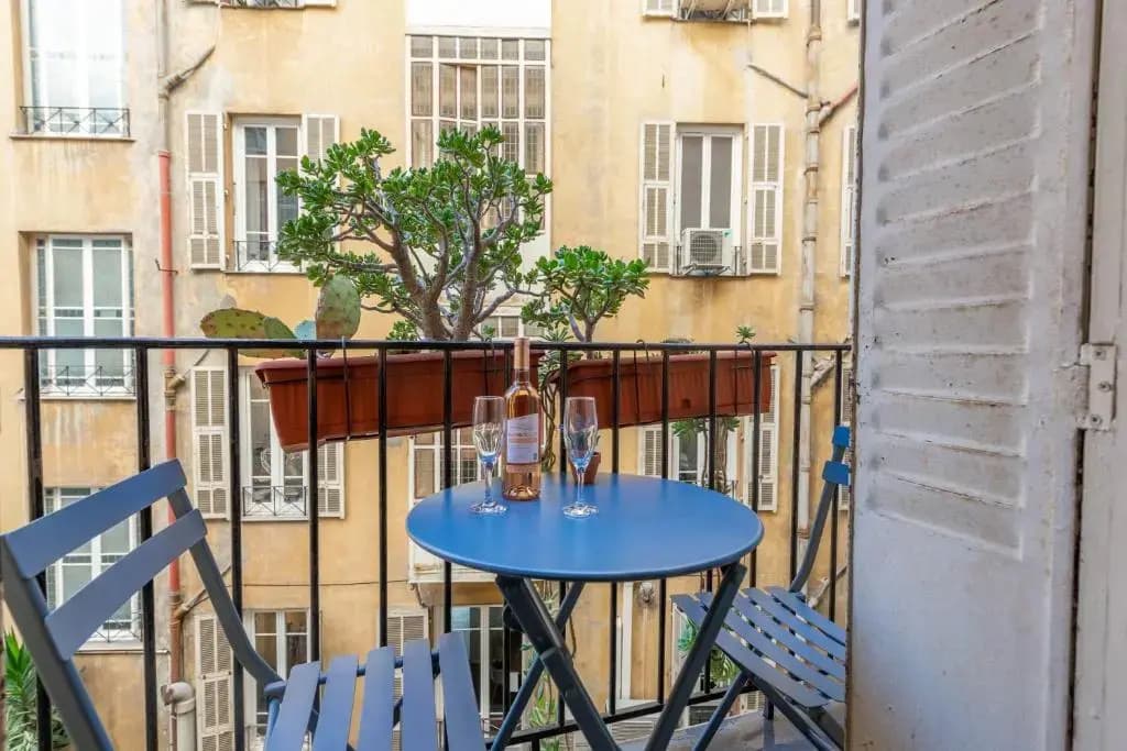 Nice Central Art Deco Flat 45 m² - photo 9