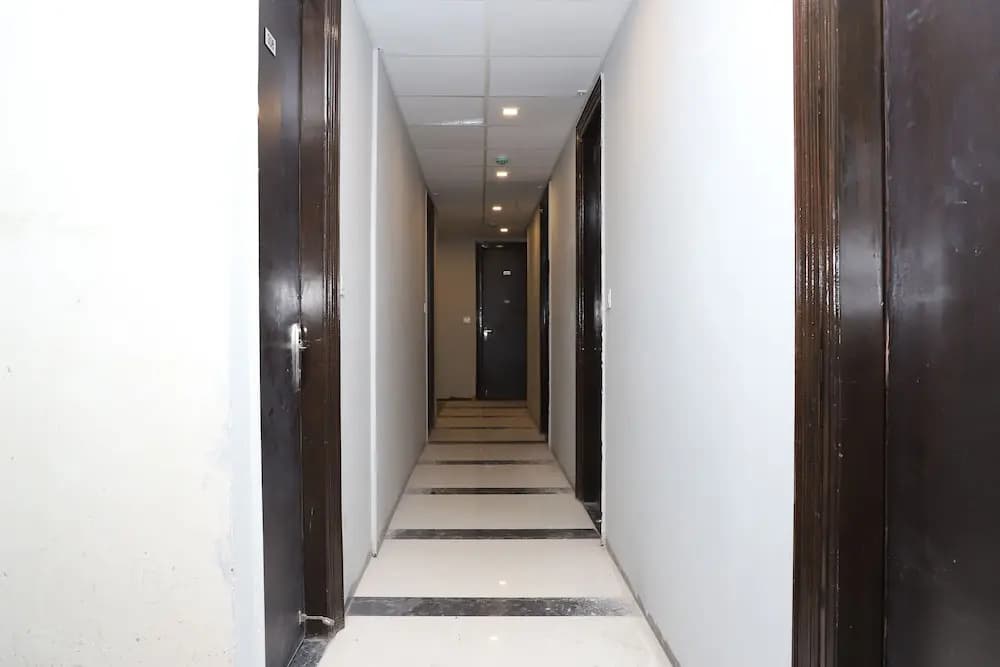 OYO Flagship 24120 Chugh House - photo 11