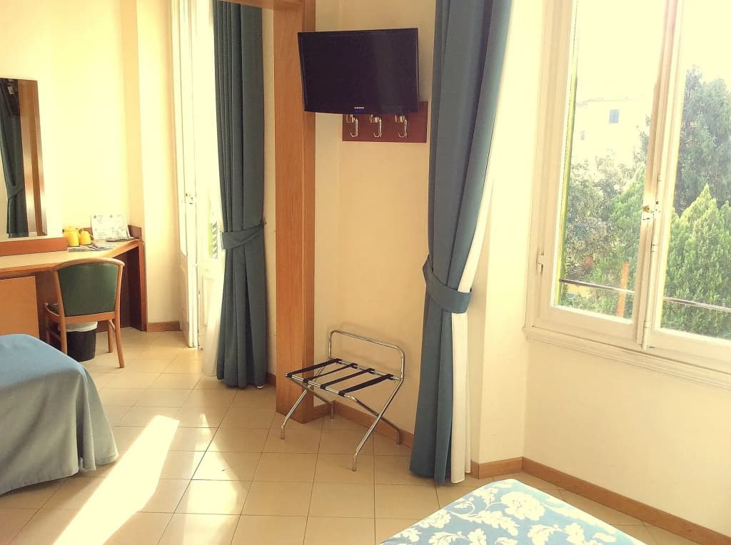 Hotel Bonifacio - photo 3