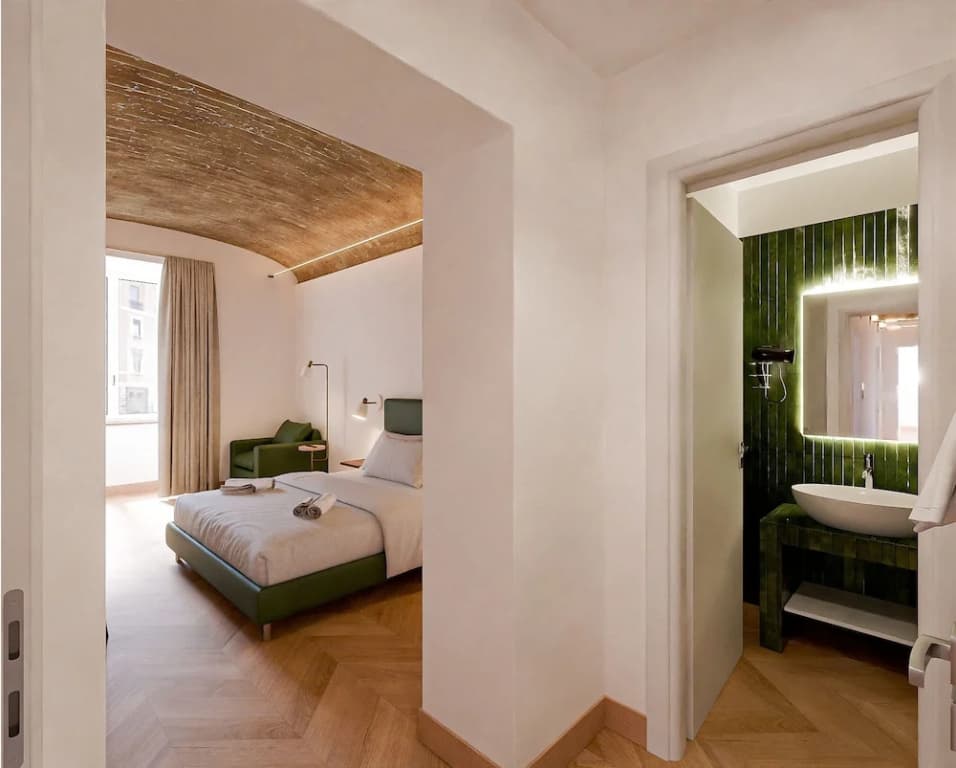 Urban Vatican Rooms - photo 3