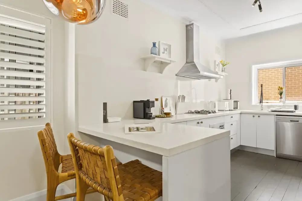 Comfy 2-bed Apartment With A/C Throughout - photo 9