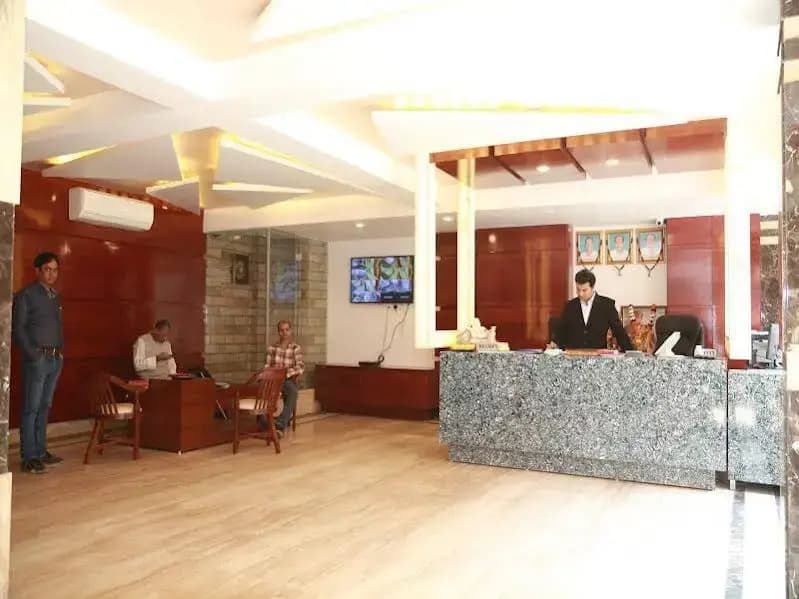 Hotel Geetasaar - photo 23