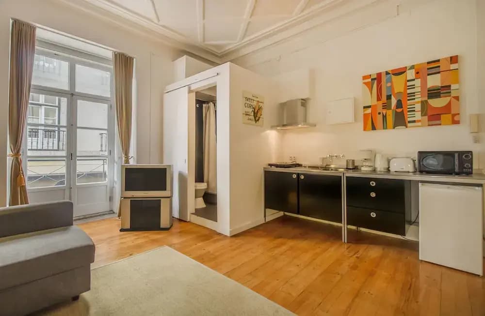 Chiado Balcony Apartment - photo 11