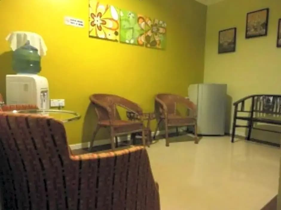 Hotel Budget Lestari - photo 9