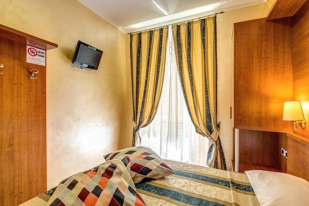 Hotel Maryelen 2 - photo 4
