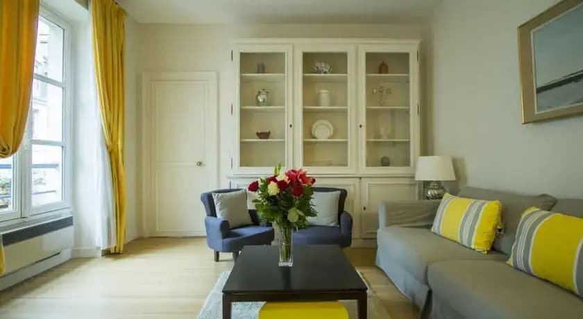 Louvre  Bed And Breakfast - photo 3