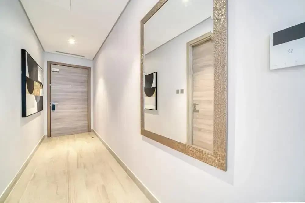 Bright Studio With Mesmerizing Canal And City View - photo 10