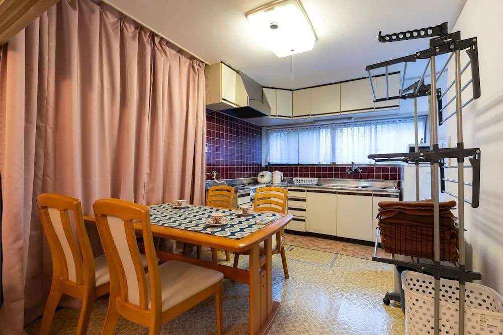 Shinjuku Japanese-style two storey house - photo 11