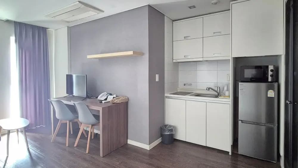 Brown Suites Hotel Sinchon Central - photo 18
