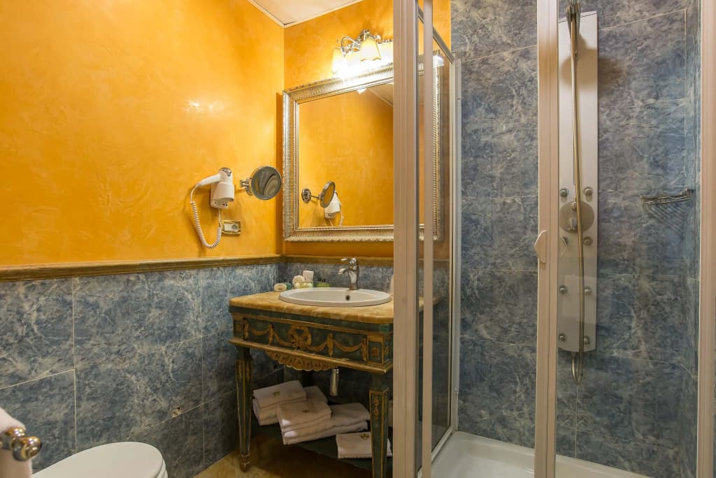 Room Select Via Veneto - photo 10