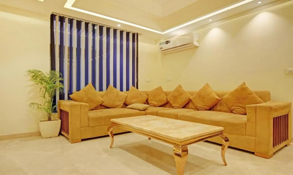 FabHotel Emblem Suites - photo 3