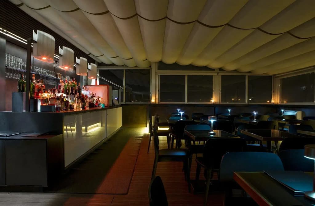 The Independent Hotel - photo 20
