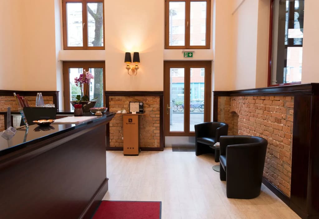 Hotel Am Anhalter Bahnhof - photo 2