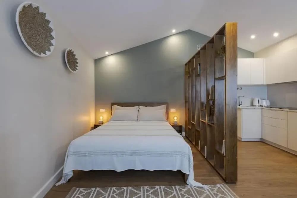 Peixeira Studios and Apartments - photo 12