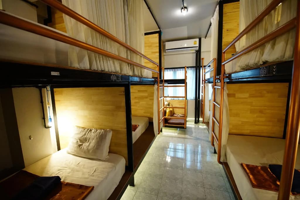 Sleep Owl Hostel - photo 4