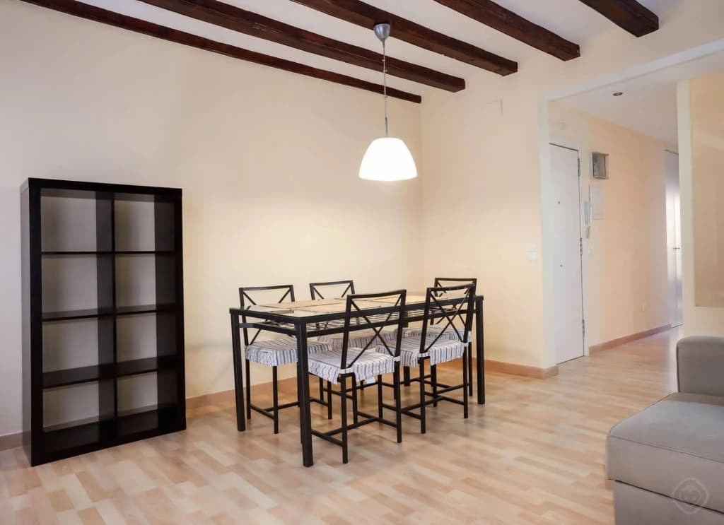 El Born Apartments - photo 2