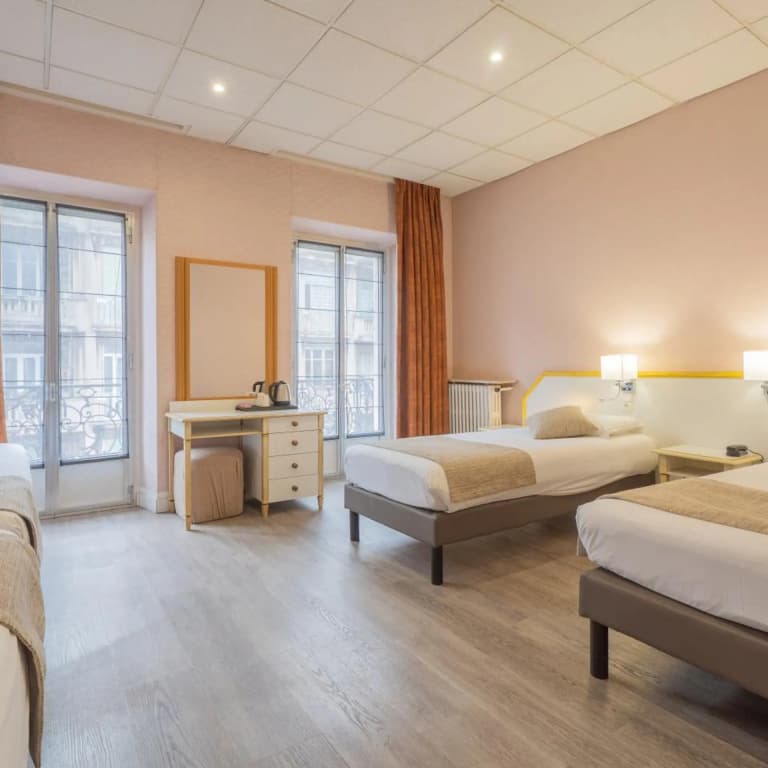 Hotel Busby - photo 44