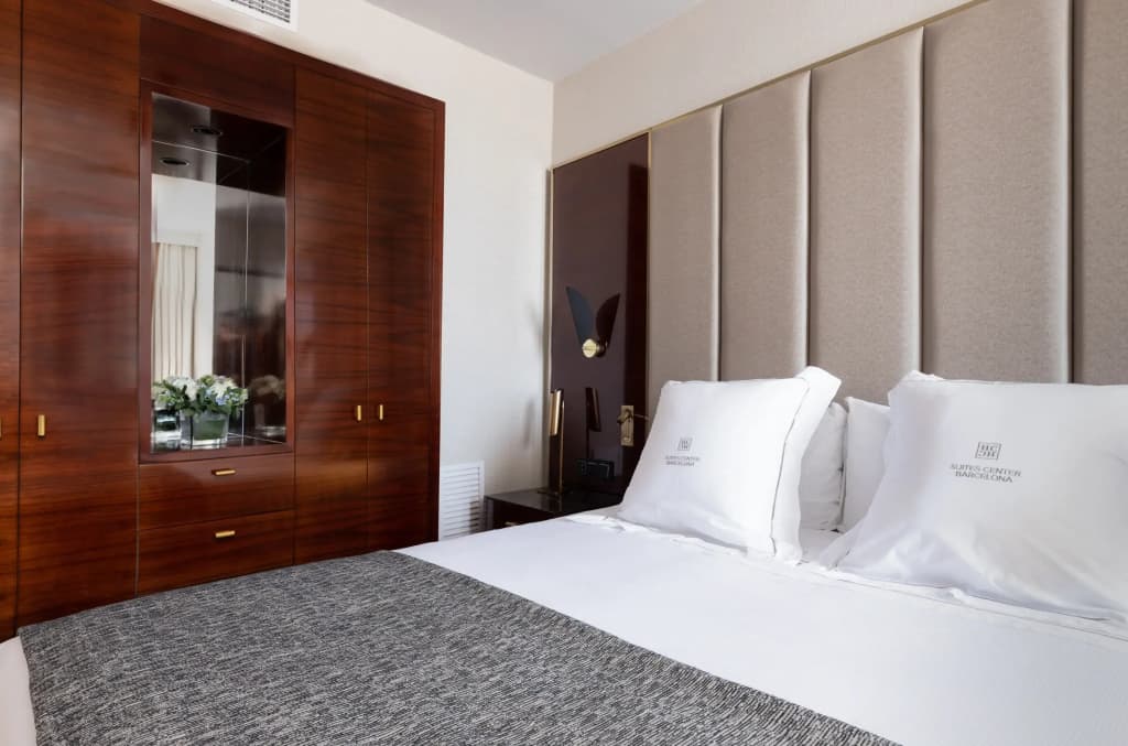 Suites Center Barcelona - photo 35