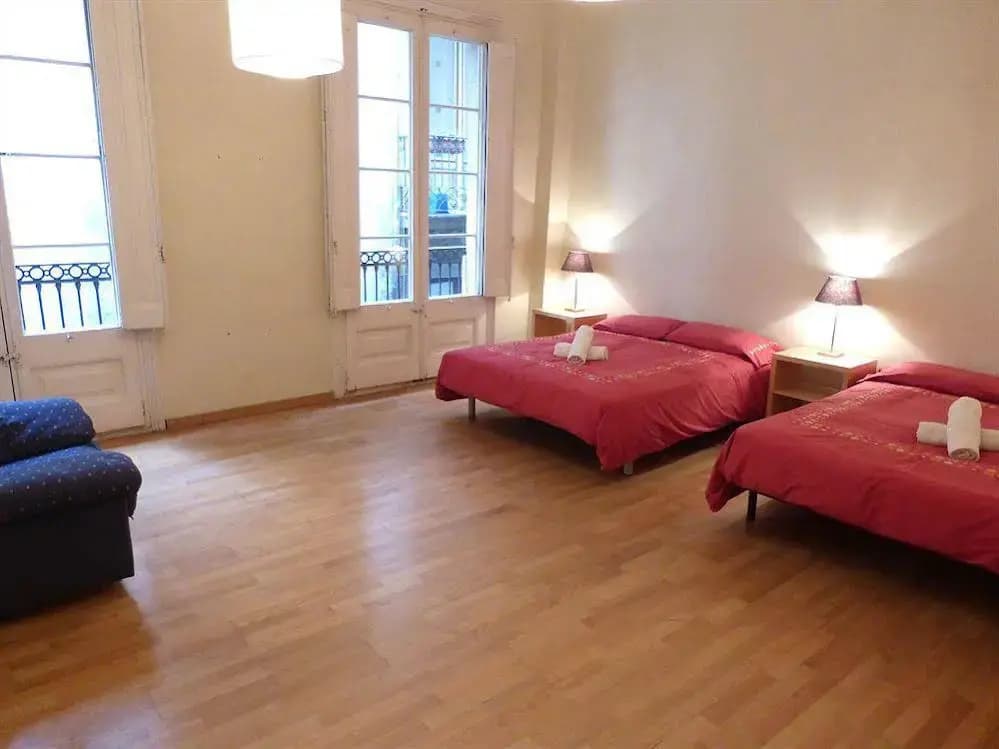 Ramblas Apartments - photo 6