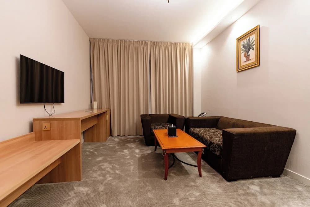 Luxe Grand Hotel - photo 15