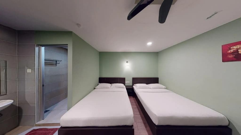 Hotel Sri Rembia - photo 4